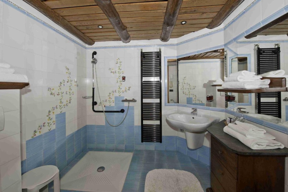 Room image 5